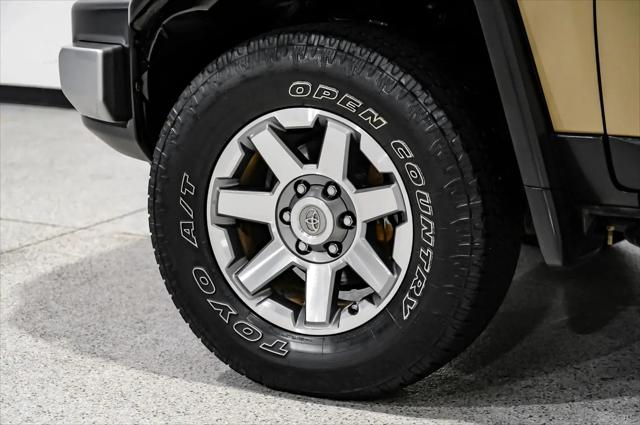 2014 Toyota FJ Cruiser Base