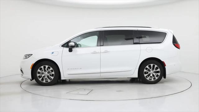 2023 Chrysler Pacifica Hybrid Pinnacle