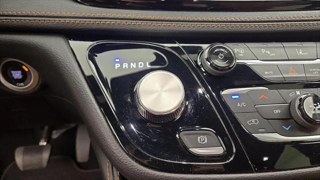 2023 Chrysler Pacifica Hybrid Pinnacle