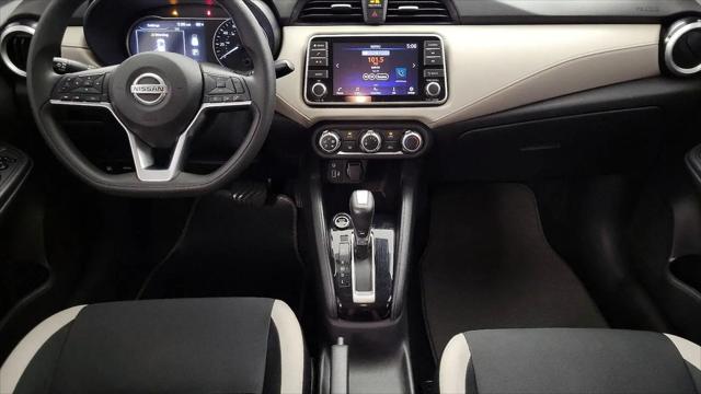 2021 Nissan Versa SV Xtronic CVT