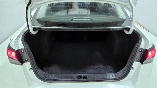 2024 Nissan Versa 1.6 SV