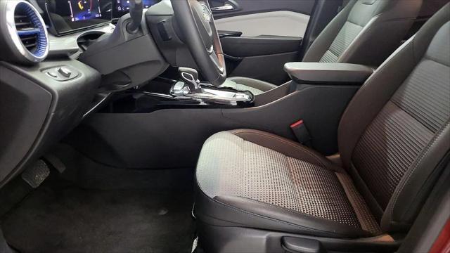 2025 Chevrolet Trax FWD LT