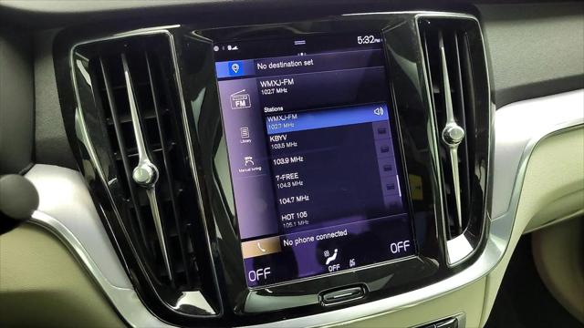 2021 Volvo S60 T5 Momentum