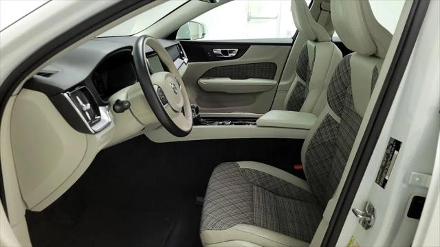 2021 Volvo S60 T5 Momentum