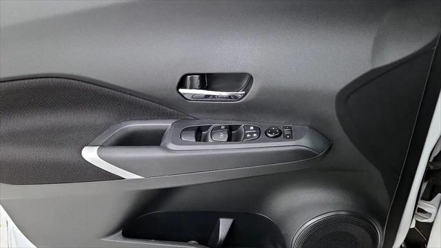 2023 Nissan Kicks SV Xtronic CVT