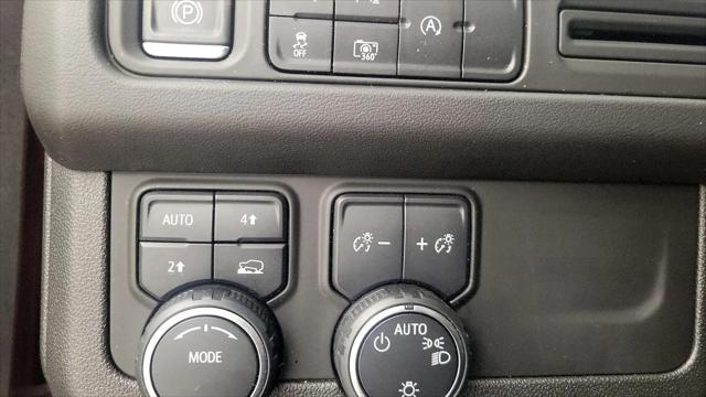 2023 Chevrolet Suburban 4WD RST