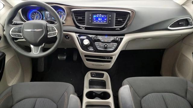 2017 Chrysler Pacifica LX