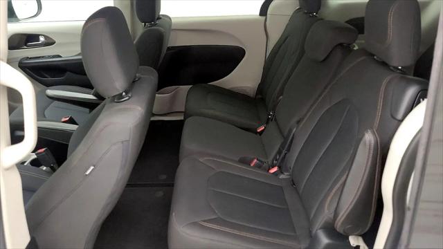 2017 Chrysler Pacifica LX
