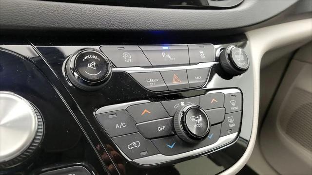 2017 Chrysler Pacifica LX