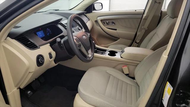 2018 Ford Taurus SE