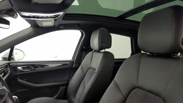 2020 Porsche Macan Macan