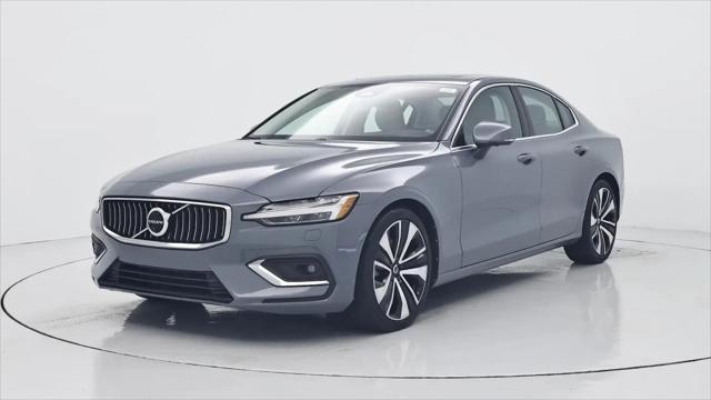 2023 Volvo S60 B5 Ultimate Bright Theme