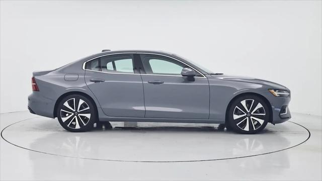 2023 Volvo S60 B5 Ultimate Bright Theme