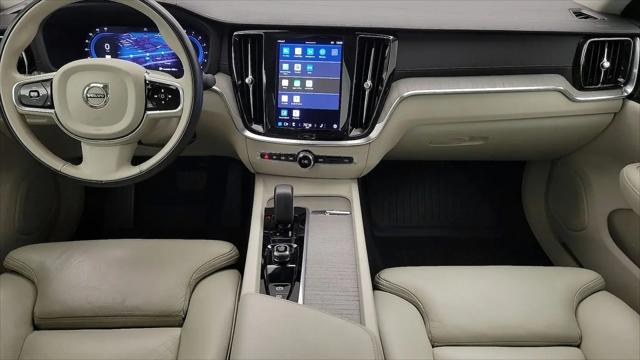 2023 Volvo S60 B5 Ultimate Bright Theme