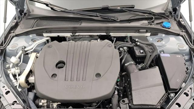 2023 Volvo S60 B5 Ultimate Bright Theme