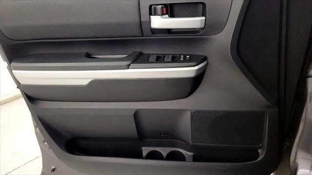 2016 Toyota Tundra SR5 5.7L V8