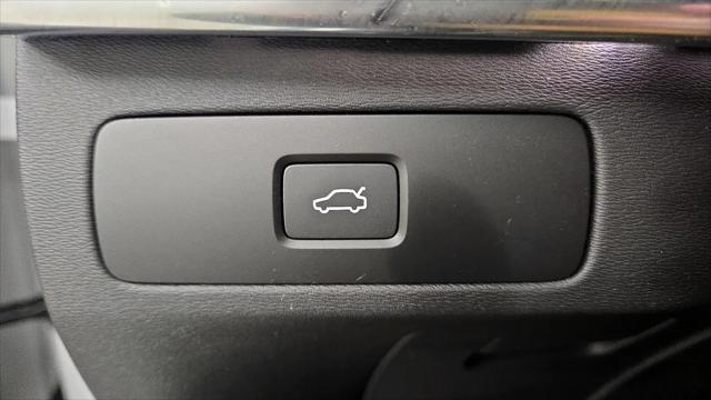 2024 Volvo XC90 B6 Ultimate Bright Theme 7-Seater