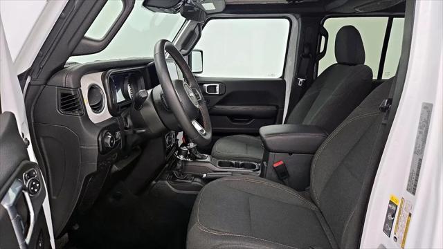 2025 Jeep Wrangler 4-Door Sahara 4x4