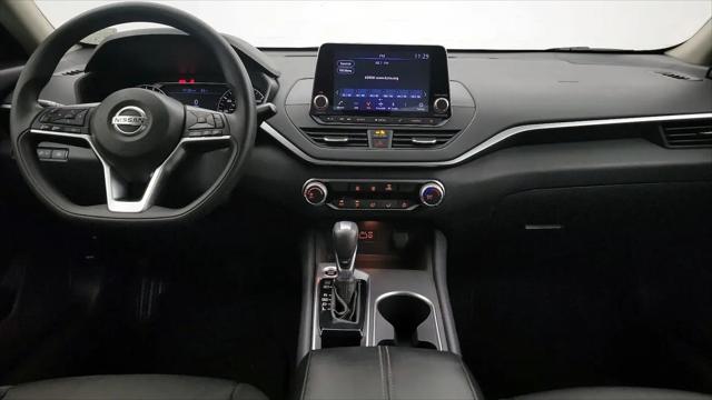 2022 Nissan Altima SV FWD