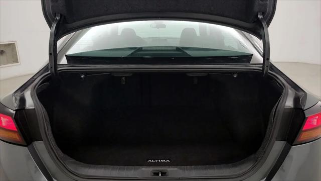 2022 Nissan Altima SV FWD