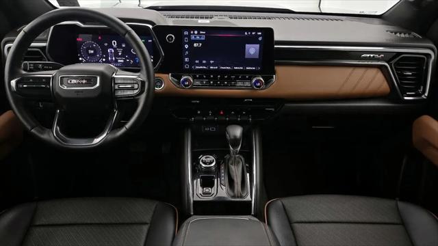 2024 GMC Canyon 4WD AT4