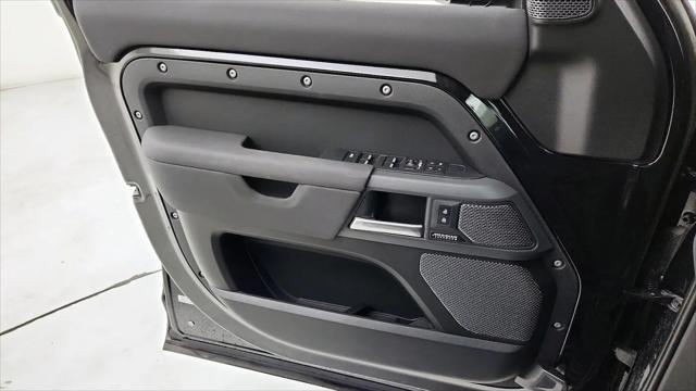 2023 Land Rover Defender 110 X-Dynamic SE