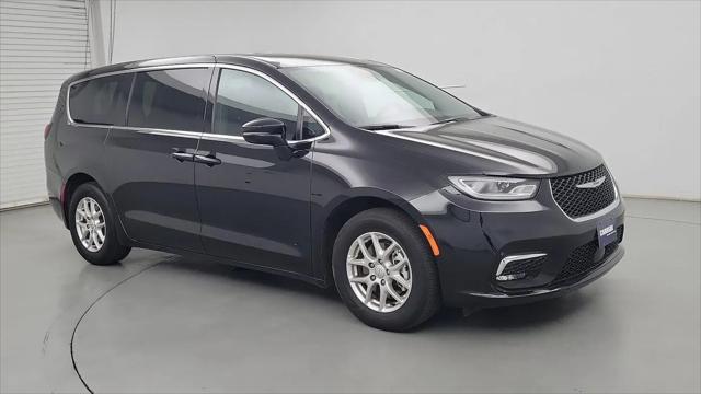 2025 Chrysler Pacifica Select for sale in Wilmington, NC