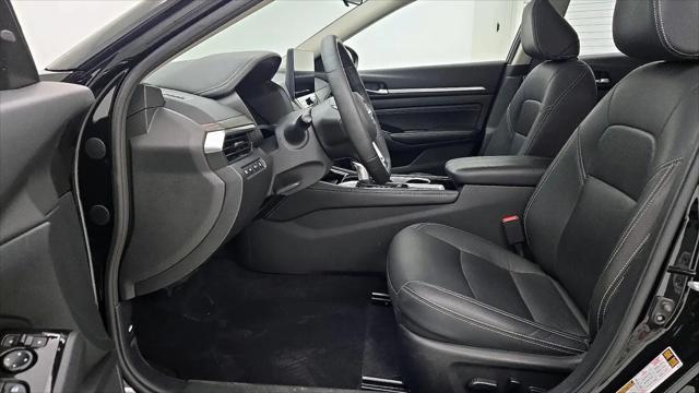 2023 Nissan Altima SL FWD