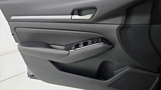 2023 Nissan Altima SL FWD