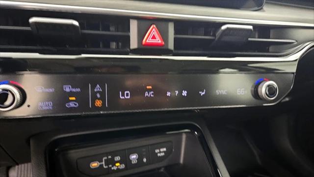 2025 Kia K5 EX