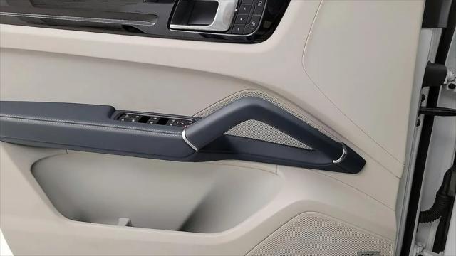 2022 Porsche Cayenne Cayenne