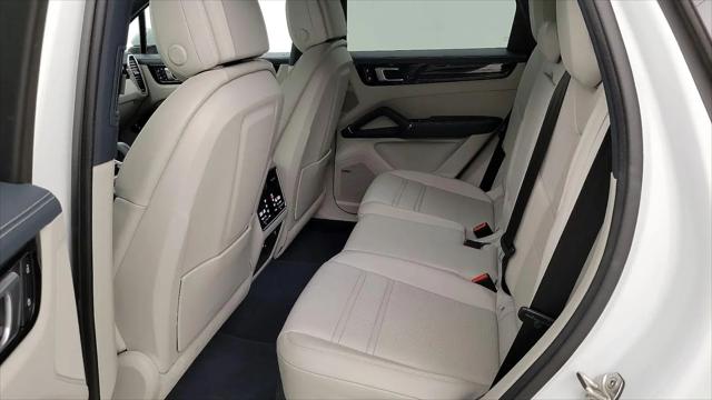 2022 Porsche Cayenne Cayenne