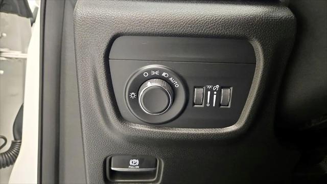 2023 Jeep Grand Cherokee Laredo 4x4