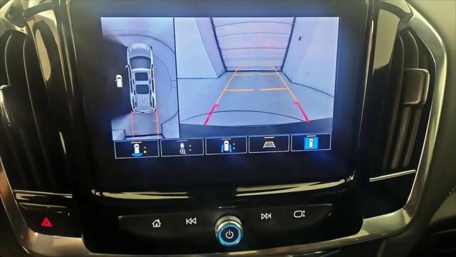 2023 Chevrolet Traverse AWD LT Leather