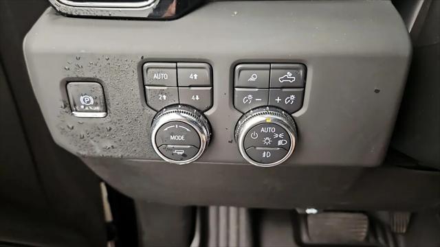 2025 GMC Sierra 1500 4WD Crew Cab Short Box AT4