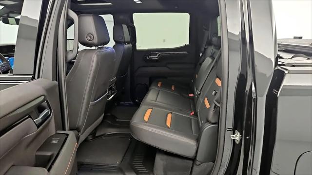 2025 GMC Sierra 1500 4WD Crew Cab Short Box AT4