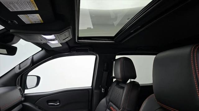 2023 Nissan Frontier Crew Cab PRO-4X 4x4