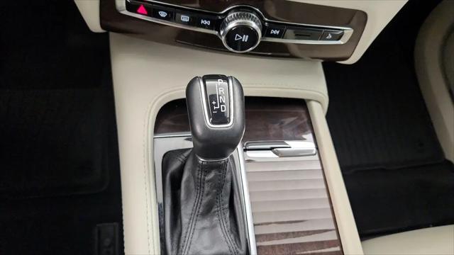 2019 Volvo XC90 T5 Momentum