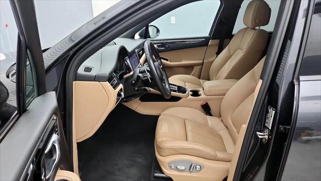 2022 Porsche Macan Macan