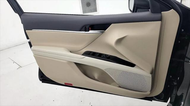 2022 Toyota Camry LE Hybrid