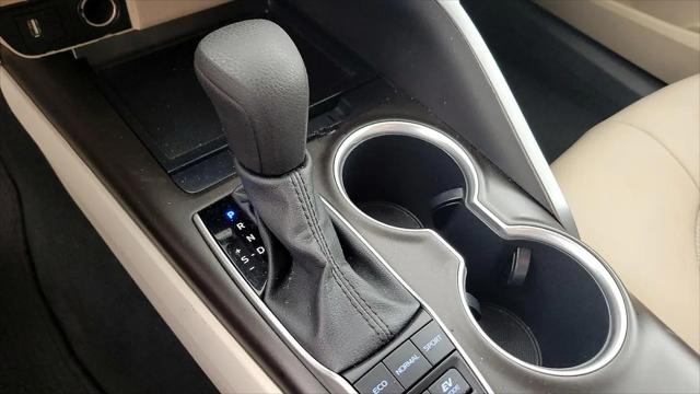 2022 Toyota Camry LE Hybrid