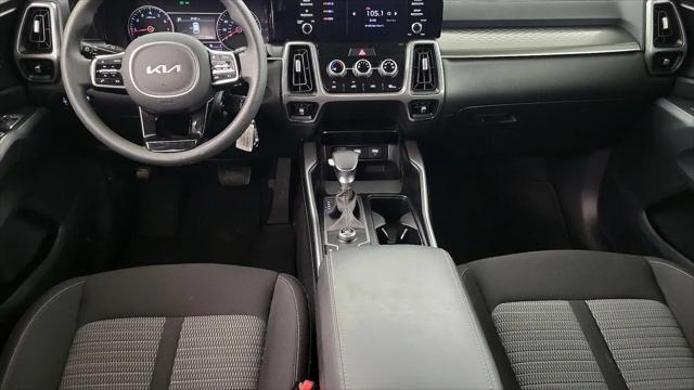 2023 Kia Sorento LX