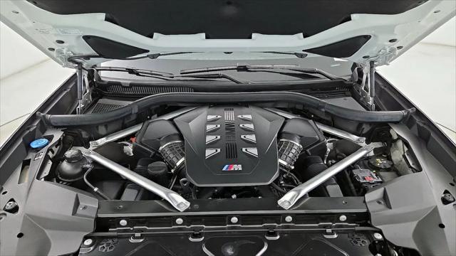 2024 BMW X7 M60i