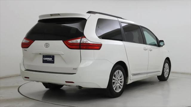 2017 Toyota Sienna XLE 8 Passenger