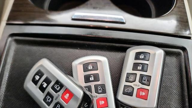 2017 Toyota Sienna XLE 8 Passenger