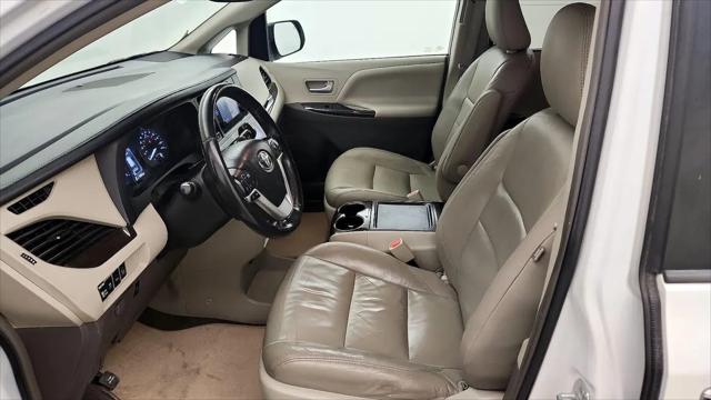 2017 Toyota Sienna XLE 8 Passenger