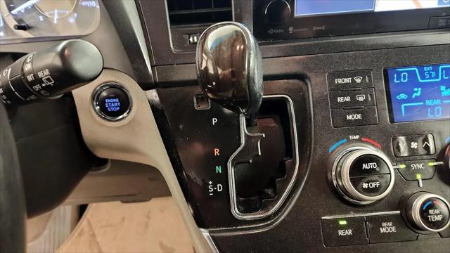 2017 Toyota Sienna XLE 8 Passenger
