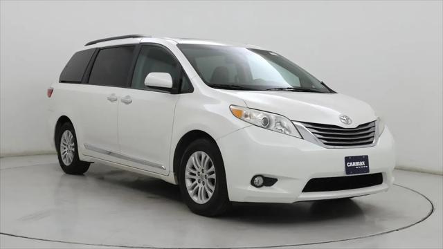 2017 Toyota Sienna XLE 8 Passenger for sale in El Paso, TX