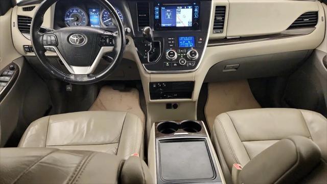 2017 Toyota Sienna XLE 8 Passenger