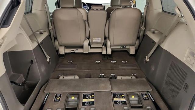 2017 Toyota Sienna XLE 8 Passenger